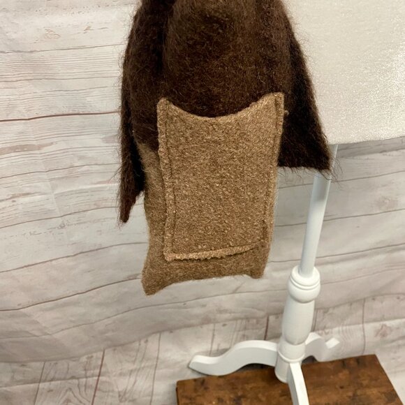 Alpaca crossbody bag with suede leather strap - Picture 8 of 12